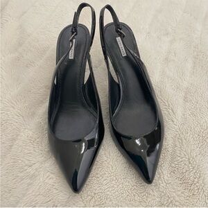 Vera Wang Patent Leather Slingback Heels size 8